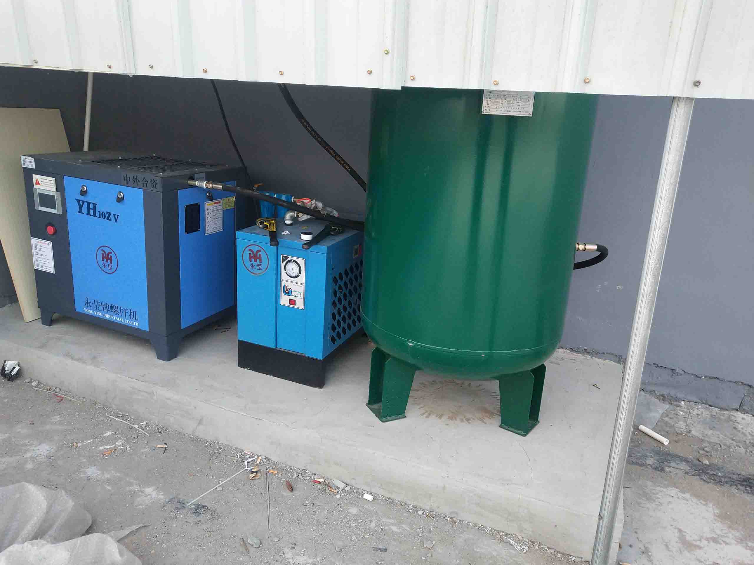 權偉永瑩節(jié)能空壓機廠家和你談談無油空壓機的優(yōu)點