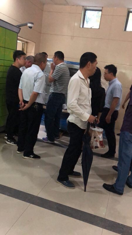 權(quán)偉螺桿空壓機(jī) 權(quán)偉螺桿空壓機(jī)