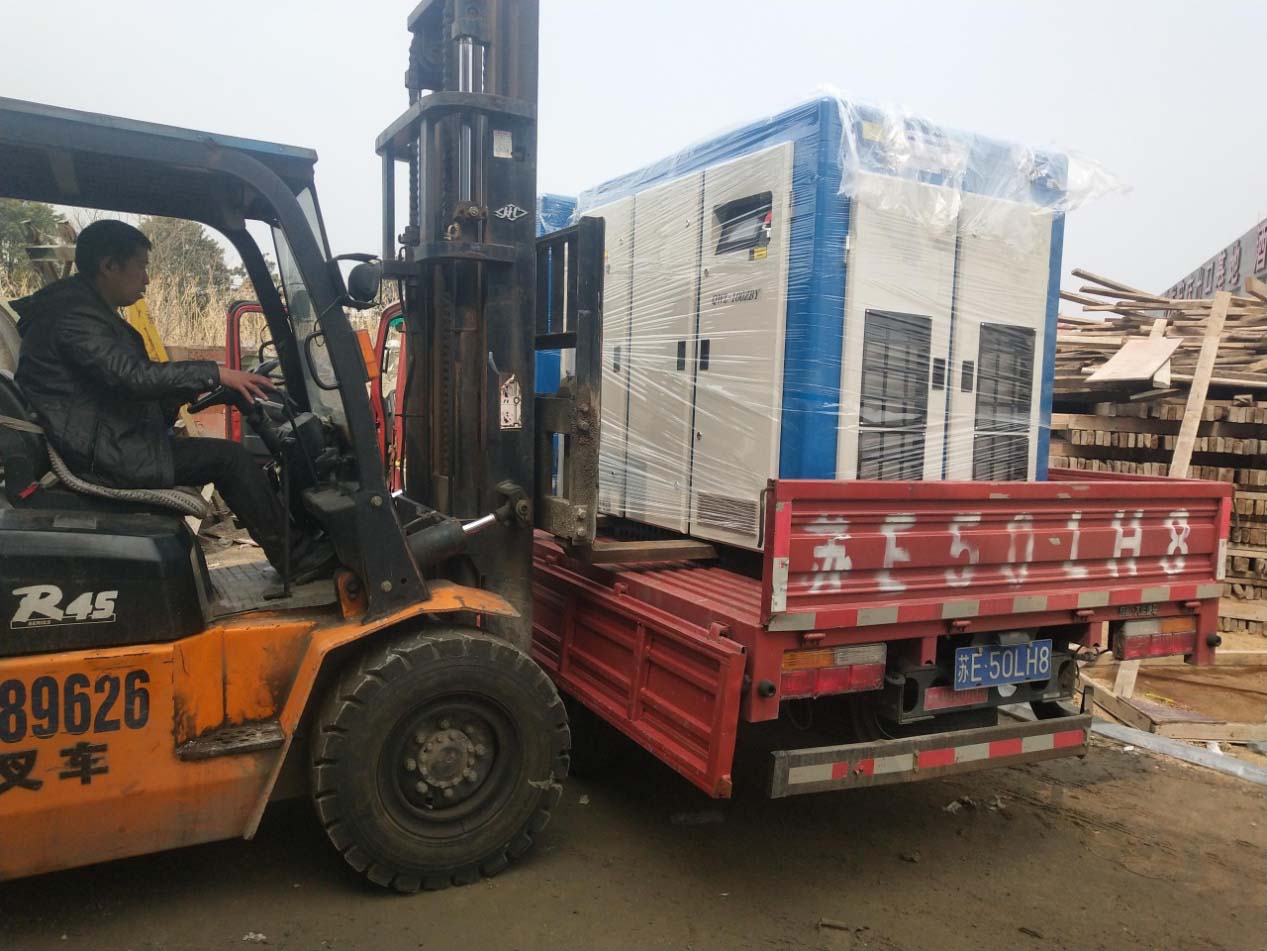 權(quán)偉螺桿空壓機 權(quán)偉螺桿空壓機