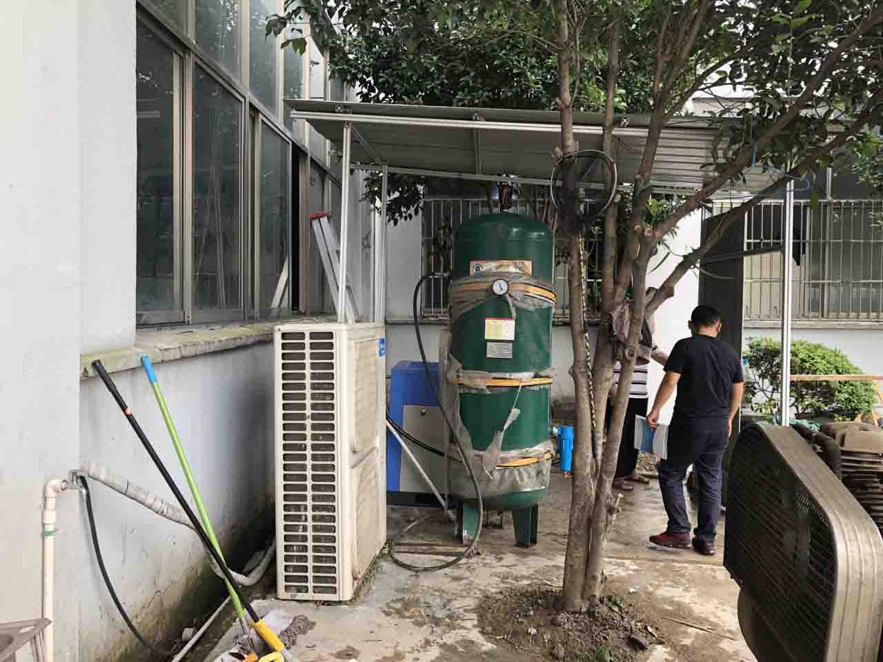 變頻空壓機(jī) 變頻空壓機(jī)